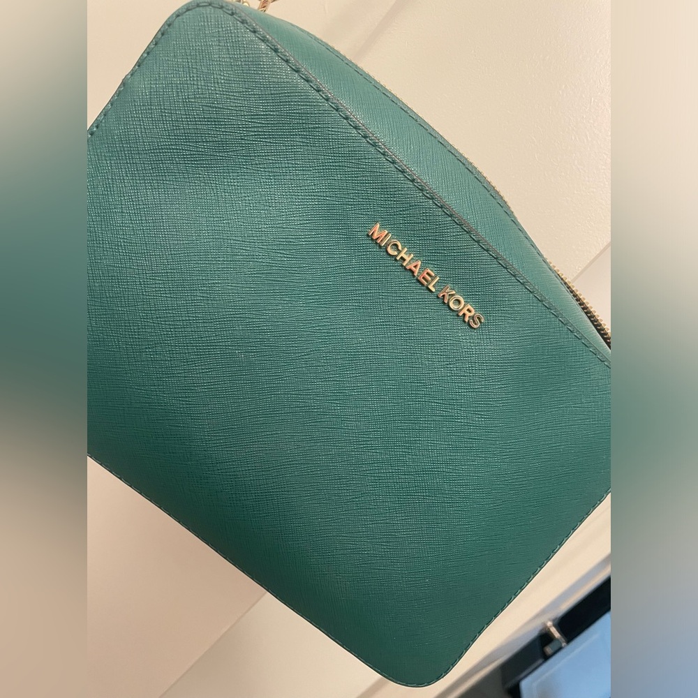 Michael Kors crossbody purse